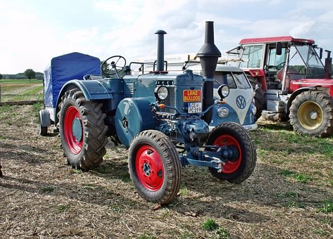 Free Tractor Vehicle photo and picture