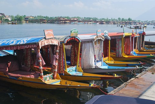 Free Kashmir Boat House Boat photo and picture