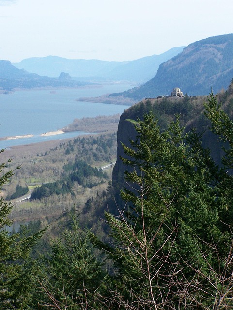 Free Columbia Gorge River photo and picture