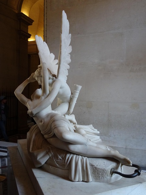 Free Louvre Love photo and picture