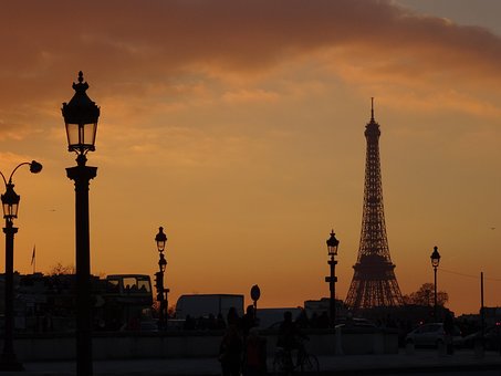Free Paris Eiffel Tower photo and picture