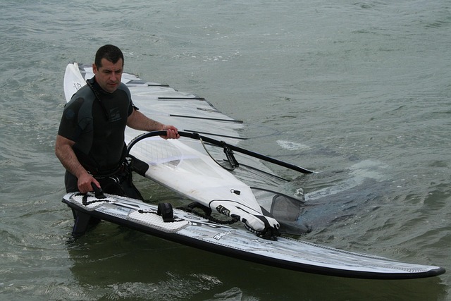 Free Windsurfing Surfer photo and picture