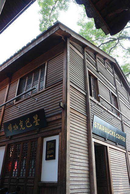 Free Starbucks Old House photo and picture