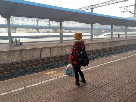 Chicas, Estación De Trenes, Tren