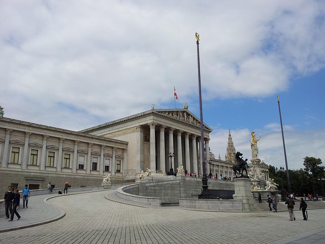 Free City Hall Vienna photo and picture