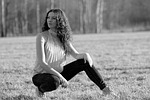 black and white photo, for a change, katrin pozuje