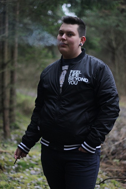 Free Friend Smoke photo and picture