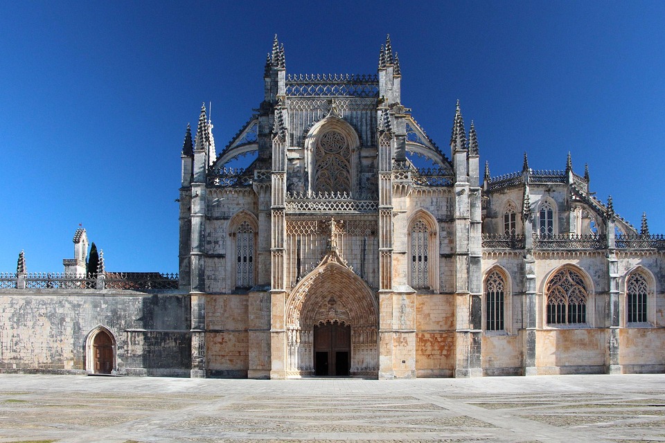 Crafting the Perfect 10-Day Portugal Itinerary: Tips and Highlights