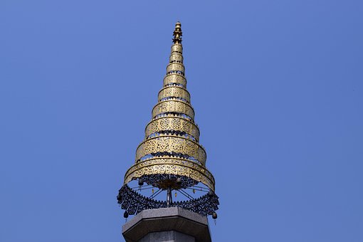 Free Pinnacle Gold Pinnacle photo and picture