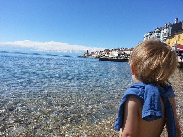 Free Sea Child photo and picture