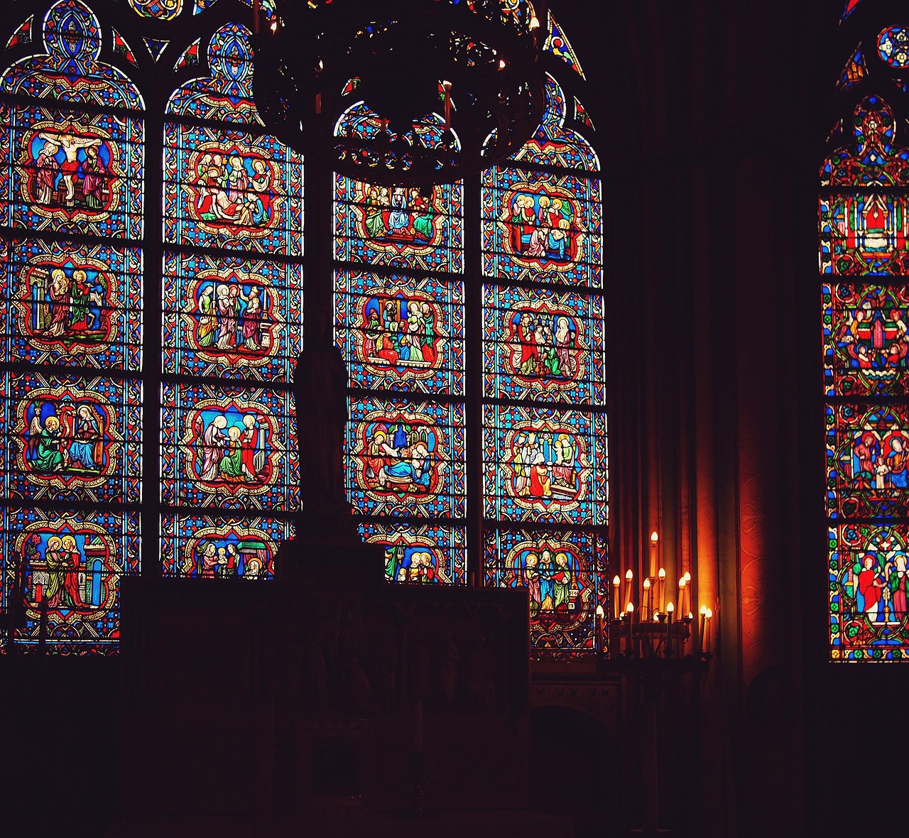 Notre Dame Cathedral - free online jigsaw puzzle photo