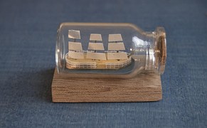 un barco velero cargado de ron foto gratis barco botella en miniatura imagen gratis un barco velero cargado de ron foto gratis barco botella en miniatura imagen gratis