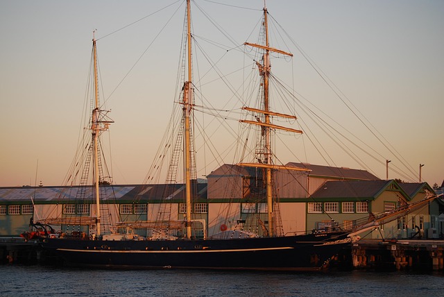 Free Harbour Boat photo and picture