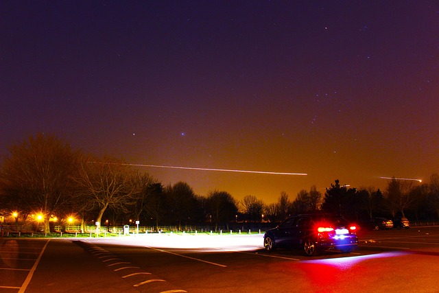 Free Night Car photo and picture