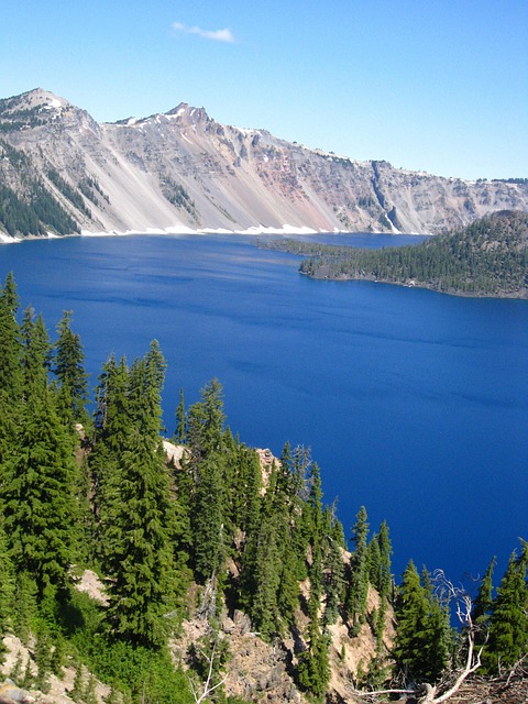 Free Crater Lake Oregon photo and picture