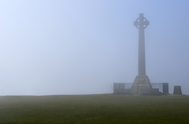 Monument, Tåge, Kryds, Arkitektur