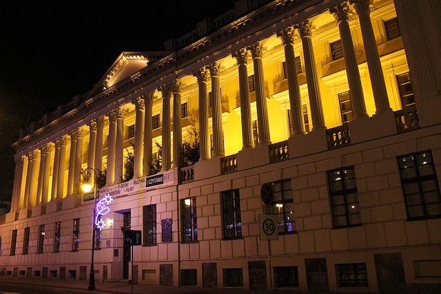 Free Library Poznań photo and picture