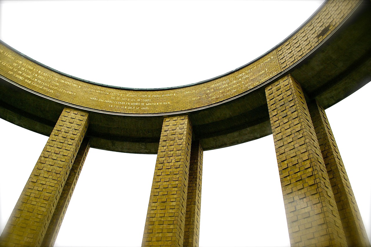 Monuments - free online jigsaw puzzle photo