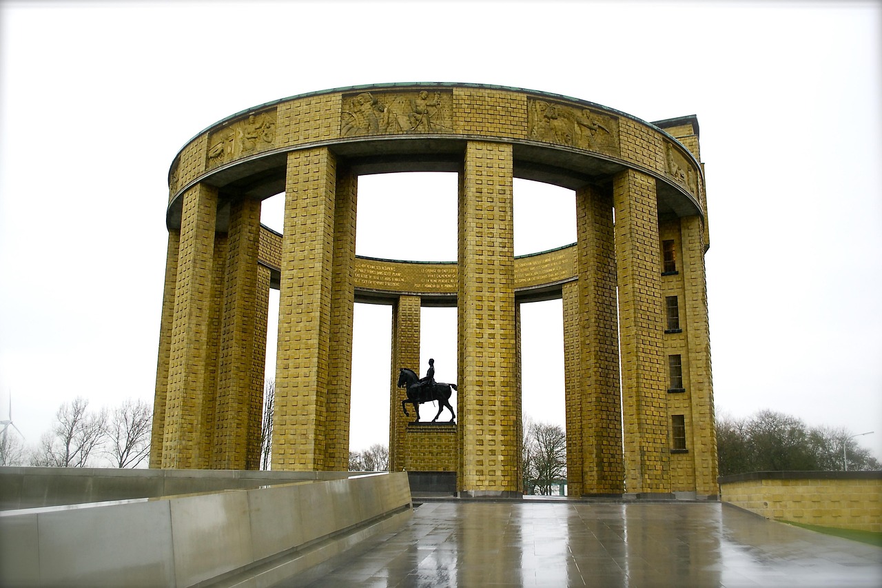 Monuments - free online jigsaw puzzle photo