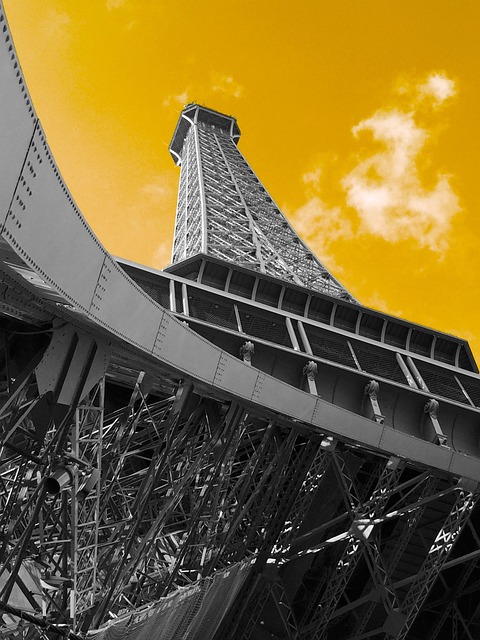 Free Eiffel Paris photo and picture