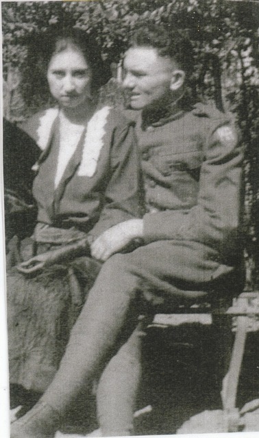 Free Soldier Lovers photo and picture