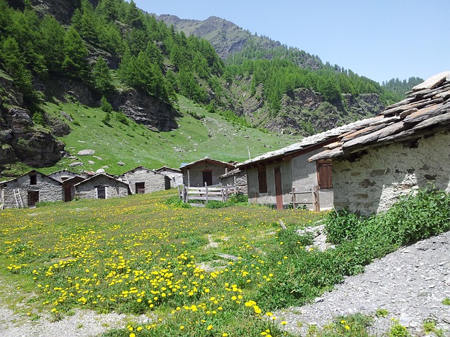 Free Mountain Baita photo and picture