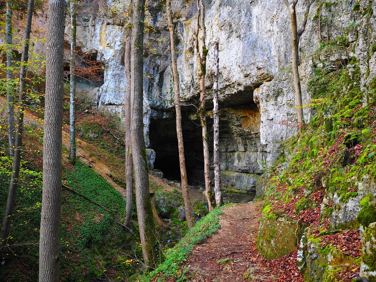 Falkensteiner Cave - free online jigsaw puzzle photo