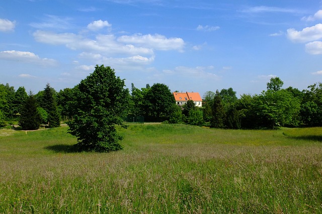 natur-landschaft-haus-h-uschen-im-kostenloses-foto-auf-pixabay