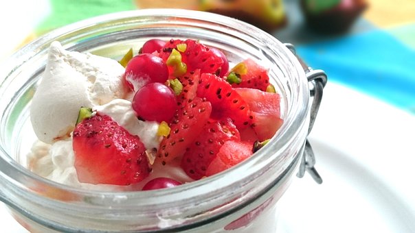 Free Meringues Fruits photo and picture