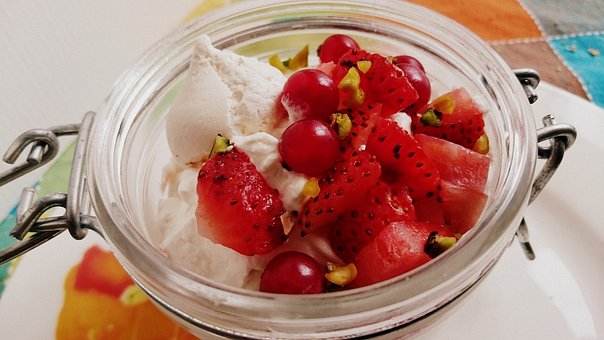 Free Meringues Fruits photo and picture