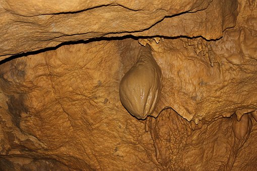 Cueva, Roca, La Roca