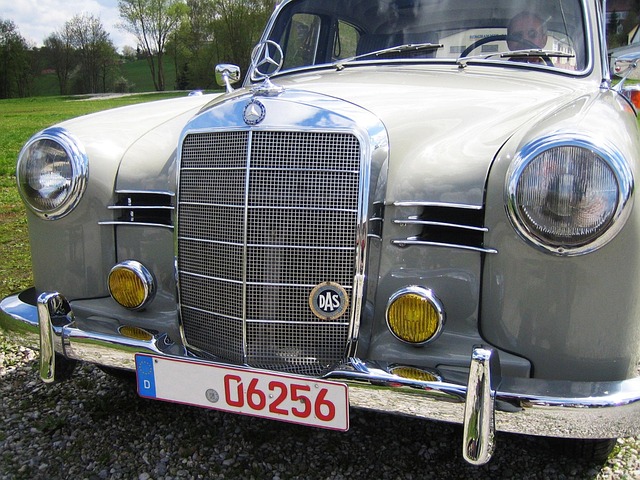 Free Automobile Antique Car photo and picture