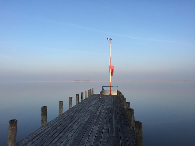 Free Lake Web photo and picture