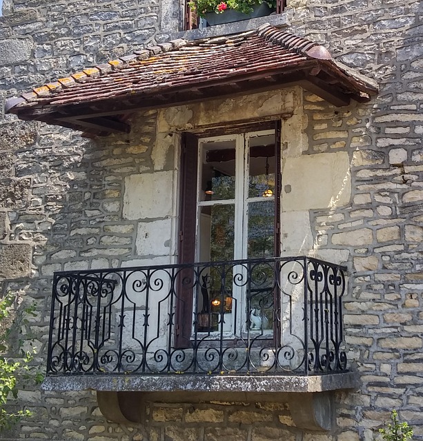 Free France Balcony photo and picture