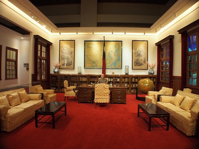 Oficina, Jiang Gong, Figura De Cera