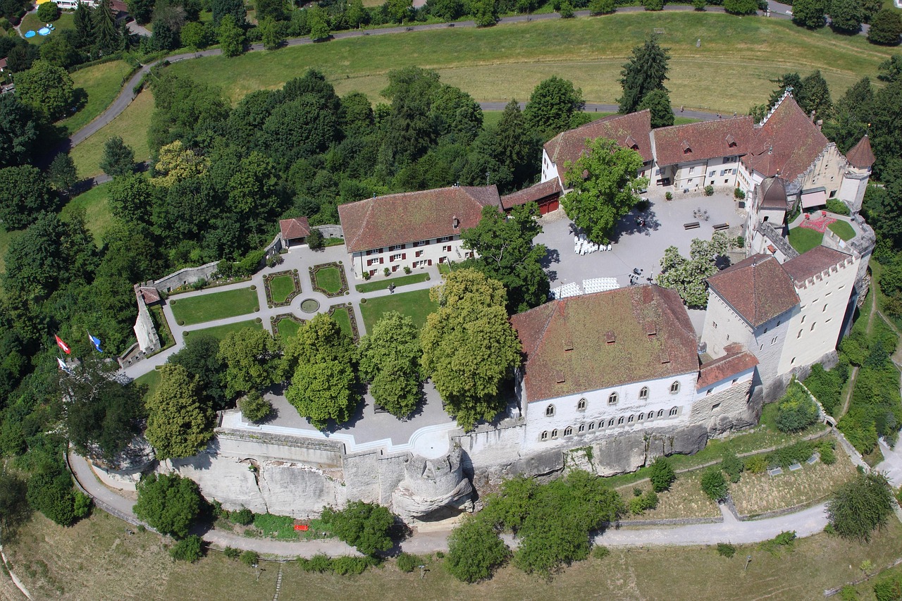 Lenzburg - free online jigsaw puzzle photo