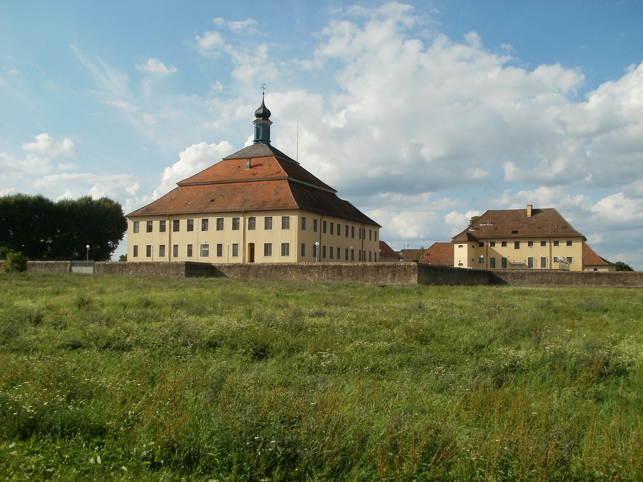 Castle - free online jigsaw puzzle photo