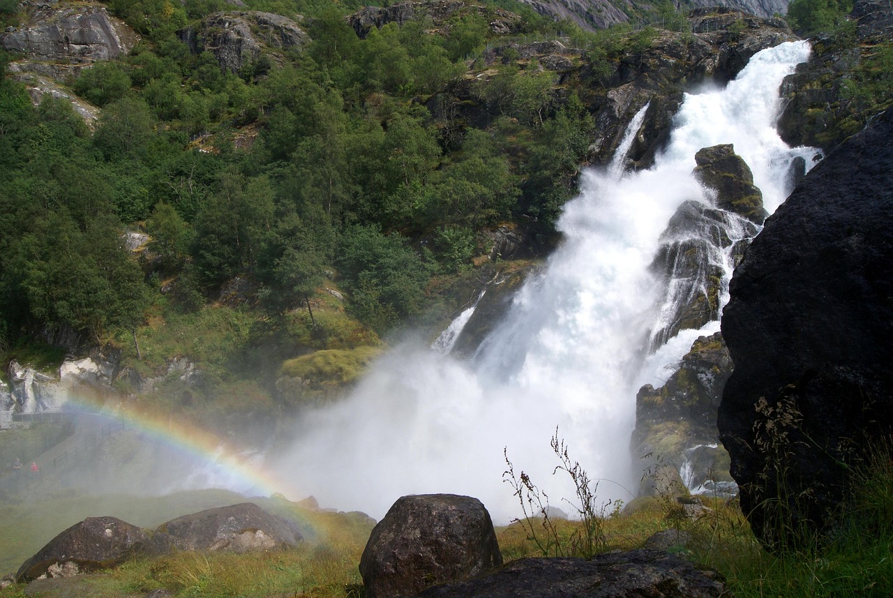 Waterfall - free online jigsaw puzzle photo