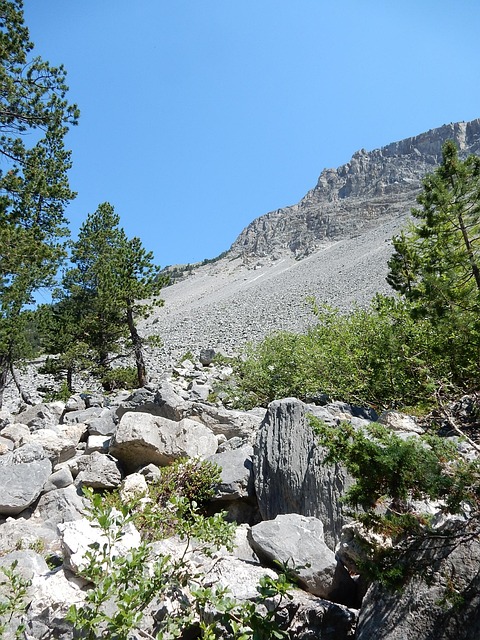Free Mountain Sky photo and picture