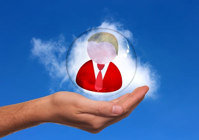 Free hand keep soap bubble illustration