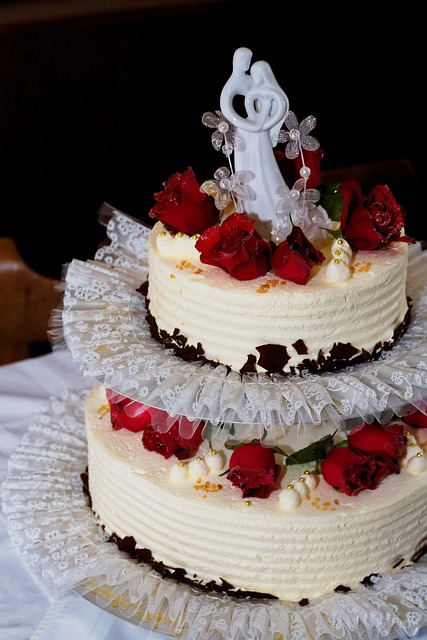 Free Wedding Cake Cake photo and picture