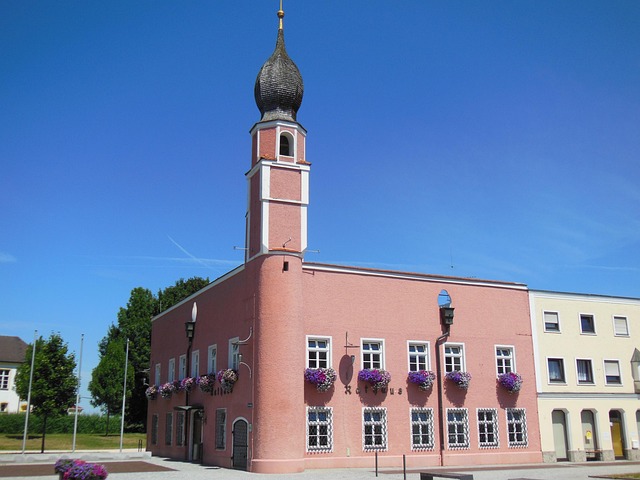 Free Town Hall Tüssling photo and picture