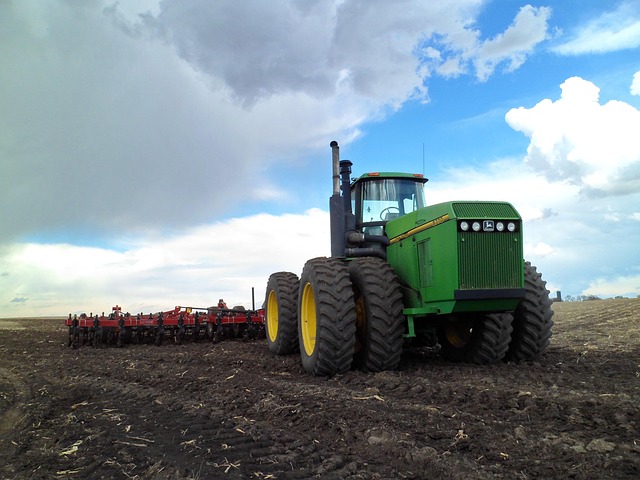 Free Tractor Green photo and picture
