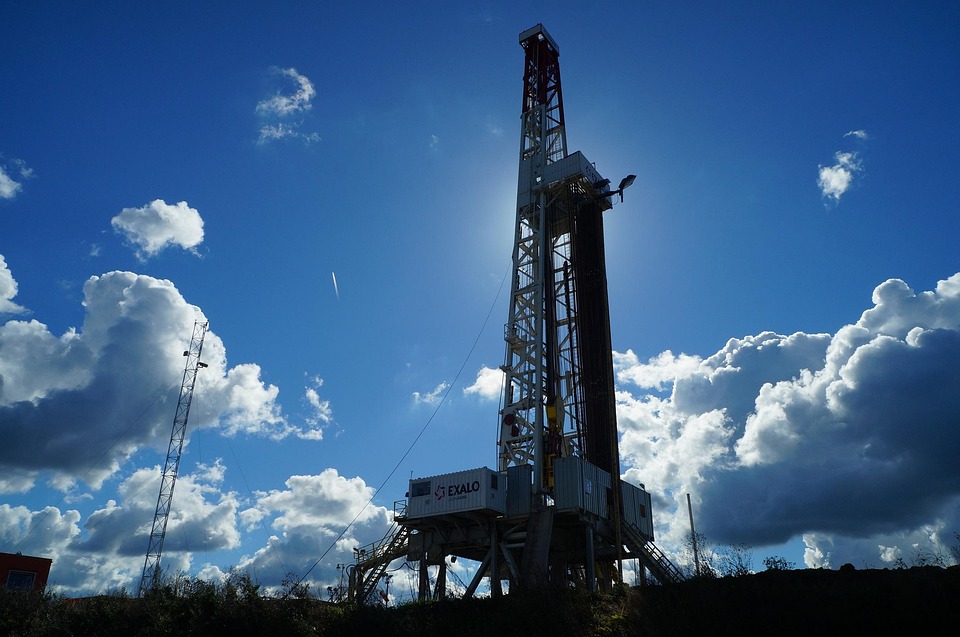 gas and oil drilling rig