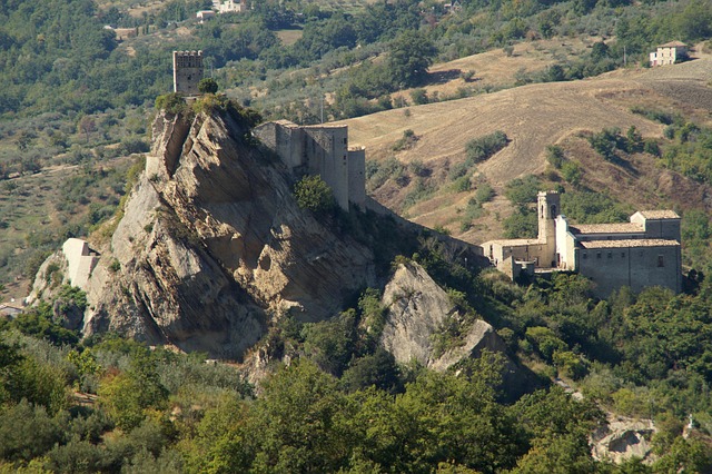 Free Castle Castle Ruins photo and picture