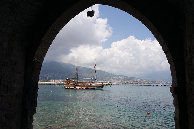 Free Boat Alanya photo and picture