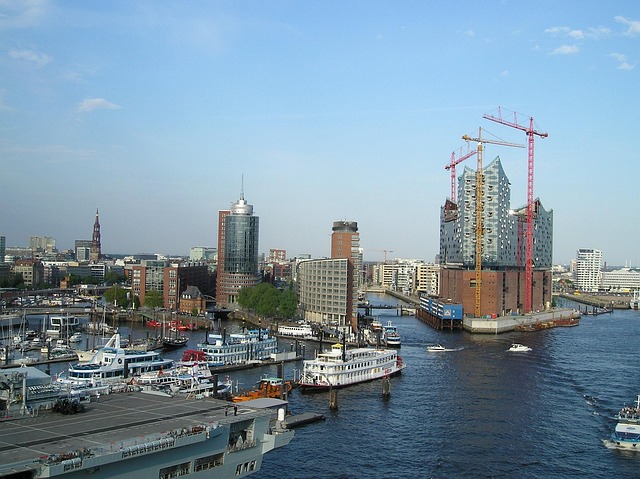 Free Hamburg Elbphilharmonie photo and picture