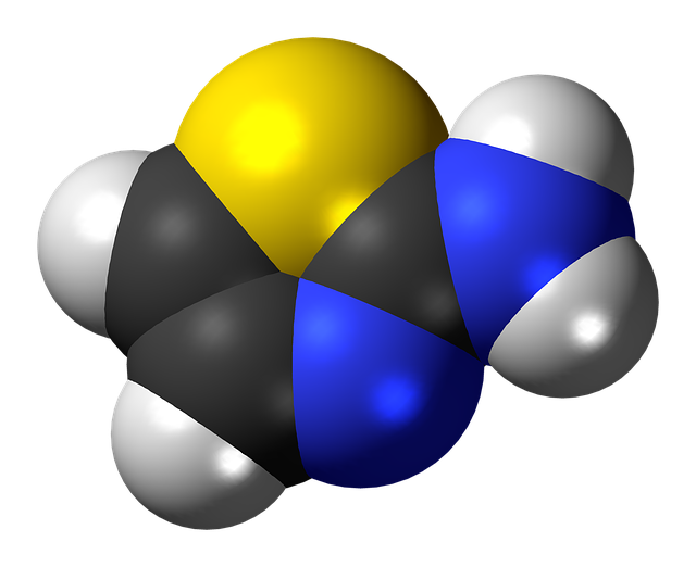 Free aminothiazole spacefill model illustration