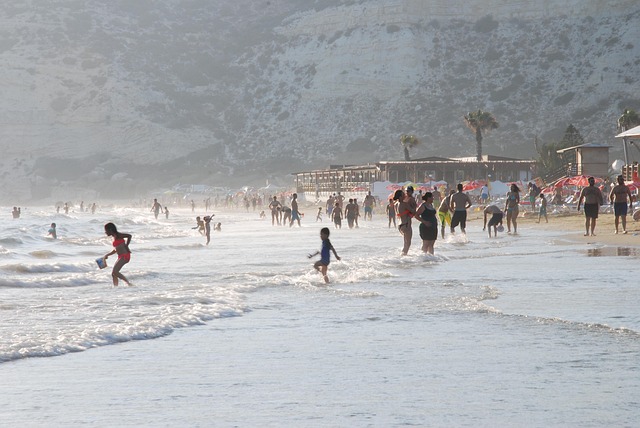 Free Sea People photo and picture