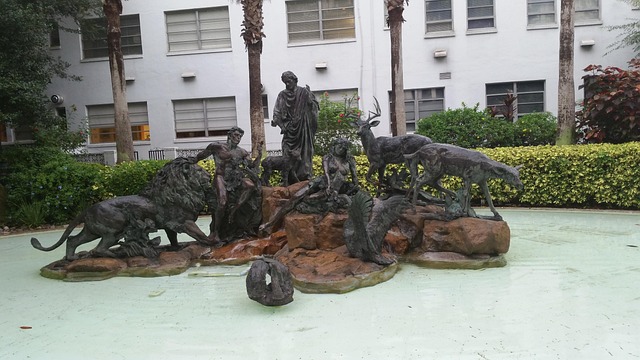 Statue, Wasser, Pflanzen, Religiös